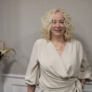 Julliene | Ervaren hairstylist & stylingspecialist – Hairnation Julliene – Hairstylist met technische skills en persoonlijke aanpak bij Hairnation